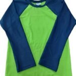 Franela surfista infantil/ juvenil (Verde con mangas azul)