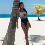 Entero sublimado trenzado en la espalda (Negro estampado)