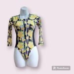 Entero juvenil tipo buzo con estampado